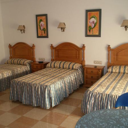 Hostal Los Rosales Alcaraz Habitación foto